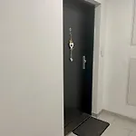Apartamento Rosnicka, Private Parking & 24h Checkin With Balcony And Ac *