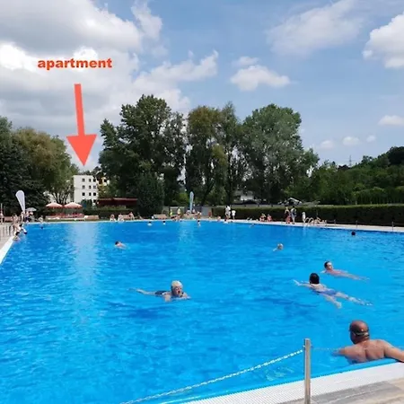 Apartment Rosnicka, Perfect Location With 24h Checkin, Balcony, Ac & Free Parking