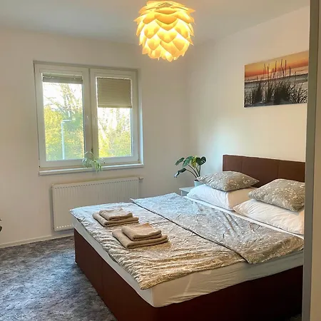 Rosnicka, Perfect Location With 24h Checkin, Balcony, Ac & Free Parking *