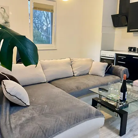 アパート Rosnicka, Perfect Location With 24h Checkin, Balcony, Ac & Free Parking