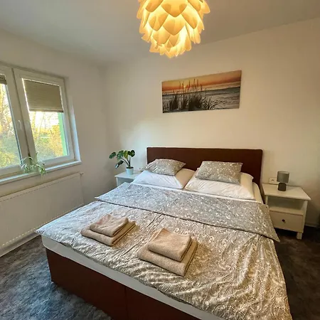 Rosnicka, Perfect Location With 24h Checkin, Balcony, Ac & Free Parking Appartement