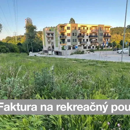 Rosnicka, Perfect Location With 24h Checkin, Balcony, Ac & Free Parking Apartament