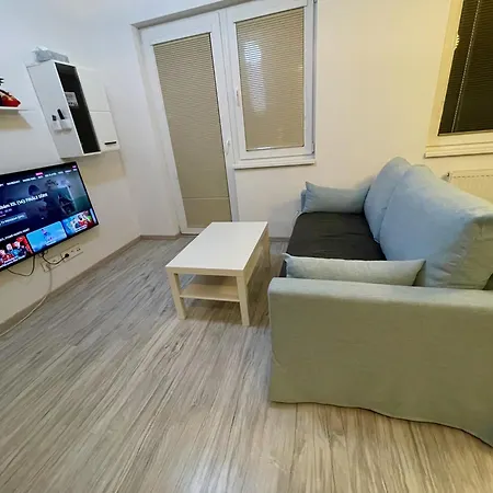Rosnicka, Private Parking & 24h Checkin With Balcony And Ac
