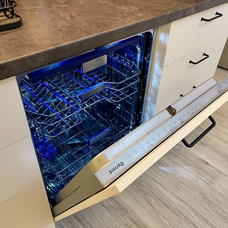 アパート Rosnicka, Perfect Location With 24h Checkin, Balcony, Ac & Free Parking *