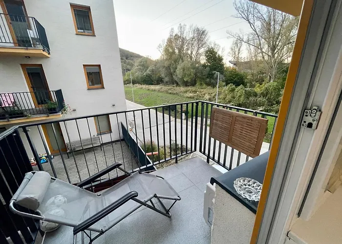 Apartment Rosnicka, Private Parking & 24H Checkin With Balcony And Ac * 브라티슬라바