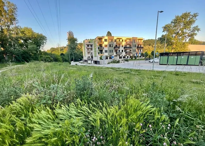 Rosnicka, Perfect Location With 24h Checkin, Balcony, Ac & Free Parking Lägenhet