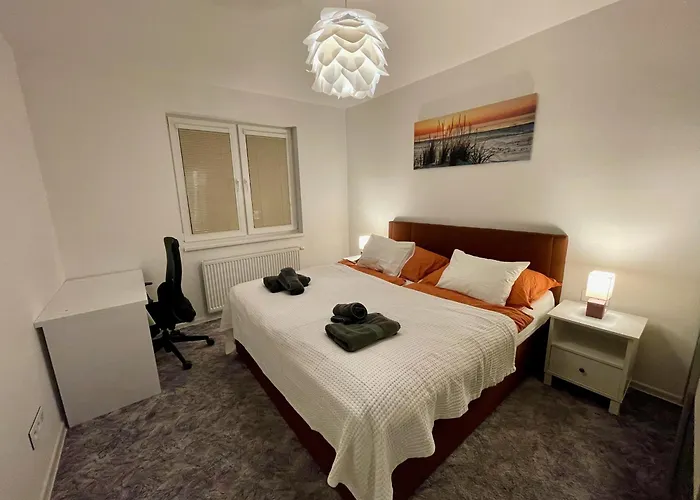 Rosnicka, Perfect Location With 24h Checkin, Balcony, Ac & Free Parking Bratislava