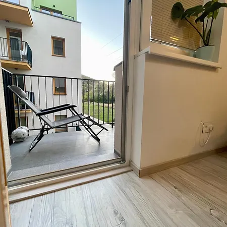 Lejlighed Rosnicka, Private Parking & 24h Checkin With Balcony And Ac Bratislava