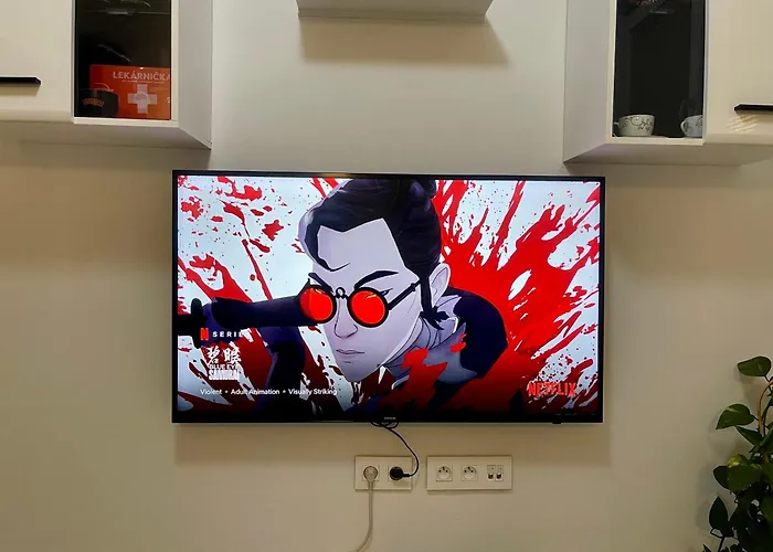 Apartman Rosnicka, Perfect Location With 24h Checkin, Balcony, Ac & Free Parking *