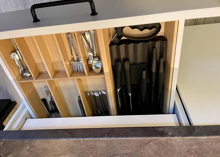 Rosnicka, Perfect Location With 24h Checkin, Balcony, Ac & Free Parking * Pozsony