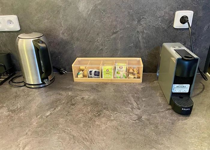 Rosnicka, Perfect Location With 24h Checkin, Balcony, Ac & Free Parking