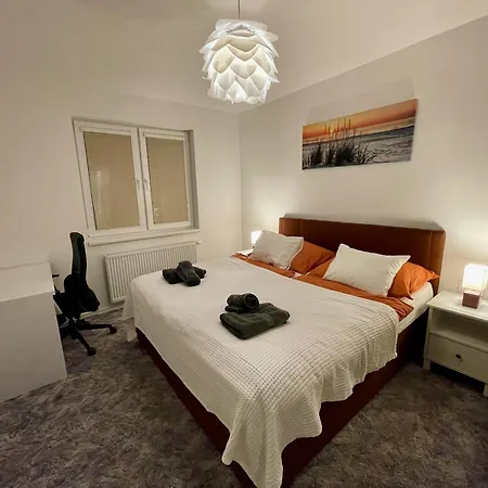 Rosnicka, Private Parking & 24h Checkin With Balcony And Ac Μπρατισλάβα