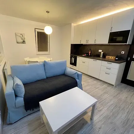 Rosnicka, Private Parking & 24h Checkin With Balcony And Ac * Μπρατισλάβα